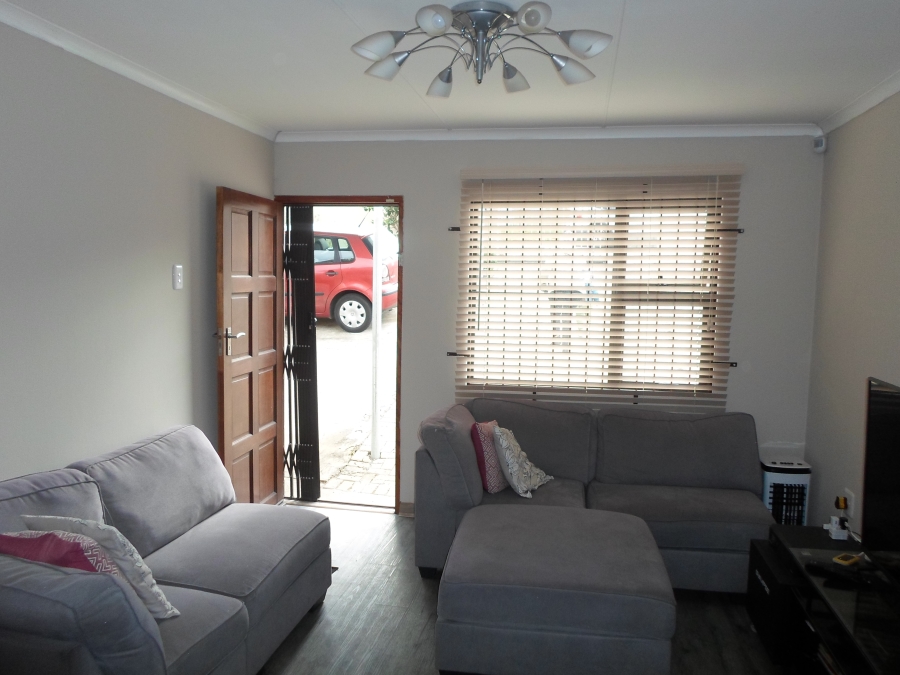 2 Bedroom Property for Sale in Haven Hills Eastern Cape